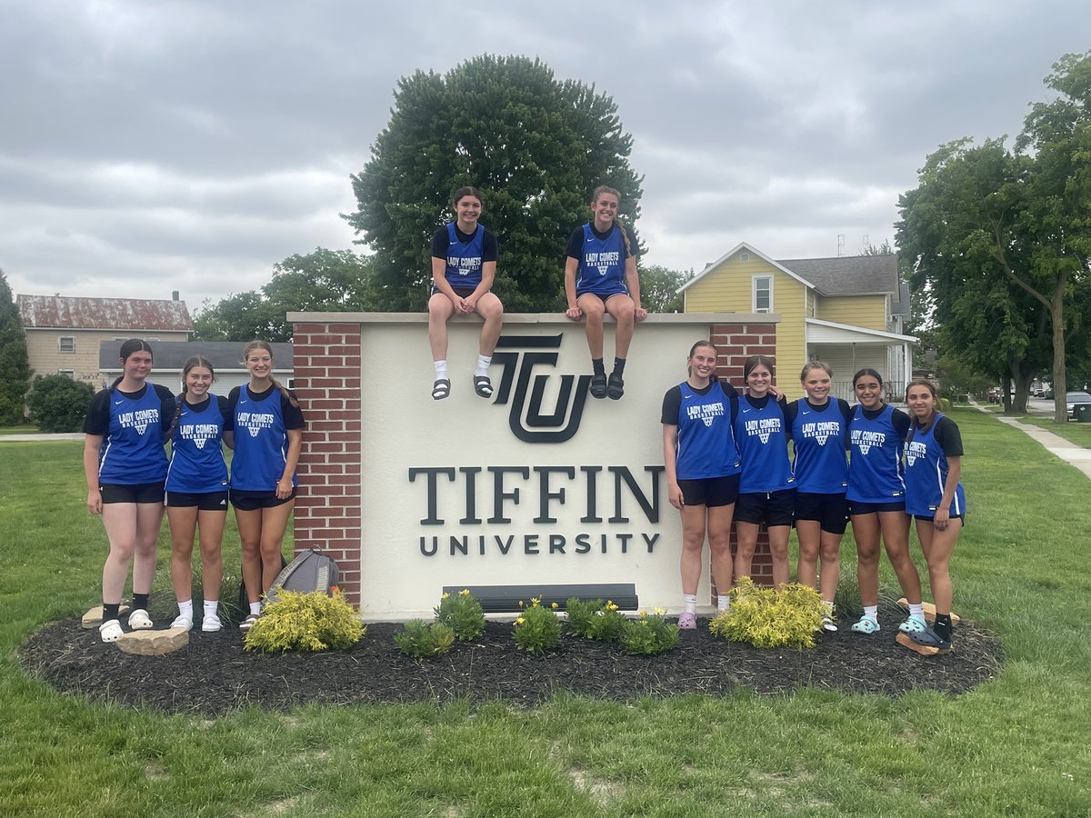 ladycometshoop's tweet photo. Day 1 of Tiffin U team camp. Ended up 1-2โฆ. Lost by 4, won by 2 in overtime, lost by 12. Not bad since this was the 1st chance we had all 10 of them together. GREAT group of girls! Some kinks to work out- but a good start. Great opportunity to keep improving๐
#teamworkfamily https://t.co/B2XJacoSK8