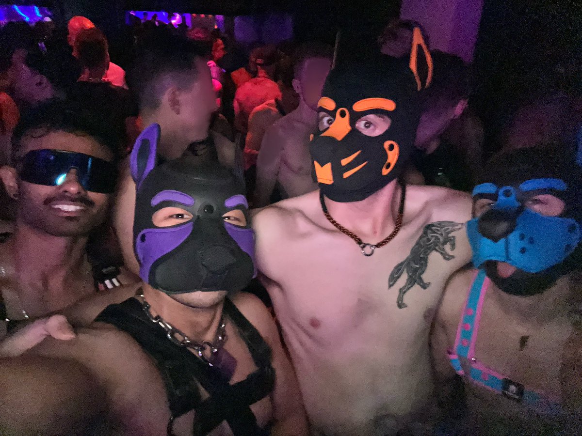 Oh look at these gorgeous good boys - <a href="/buz_tru/">PupBronco</a>, <a href="/ThePupRyder/">Puppy Ryder</a>, and <a href="/PupTide/">PupTide🌊</a> and <a href="/JshawnAU/">J-Shawn</a> of <a href="/DownSouthUndies/">Down South Undies</a> at <a href="/barbapresents/">BARBA</a>. Again, should’ve taken more pics but I got carried away early on… 😂😅🤪 

#pupplay #barba