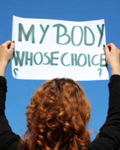 foxdenuk's tweet photo. https://t.co/AFOOIzOVo9 The pros and cons of abortion and what happens when your strong views meet the reality of the potential death of your pregnant partner. Lots to think about in the latest Absolutely Intercultural podcast. https://t.co/f9vOJxyMPS