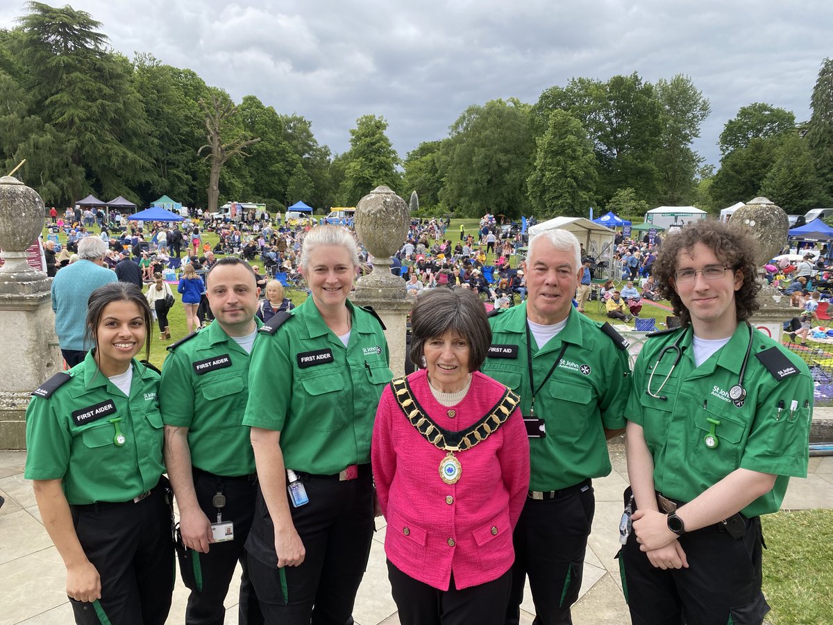 Bracknell Town Mayor tweet media