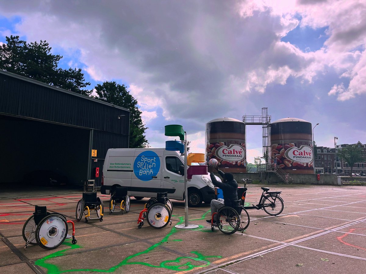 Pure magie💚
We gaan ism Mythylschool de brug  &amp; Knowledgy met kinderen uit de wijk de Olympische &amp; Para spelen op de kade. #sportvooriedereen #plezier #samenspel #samenspelen
‘de Kaai’ op Zuid <a href="/vormvastgoed/">Van der Vorm</a> <a href="/AmvestCap/">Amvest Capital</a>