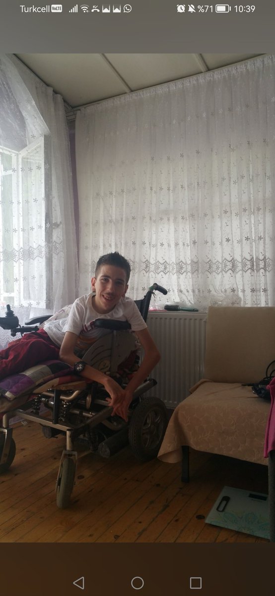 fitnatmurat's tweet photo. Tüm ışıklar sönsede içinde umut ışıgın hiç sönmesin her insanın derdi kendine ağır gerisinin dili lal kulağı sağır oysa yalan dünya insan insana yar olmalı yara değil ayaktasın şükret kalkamayan var vazgeçme benden örnek alın mutlu ol geldim gidiyom dostlar beni hatırlasın 🥰 https://t.co/0iShTmqko3