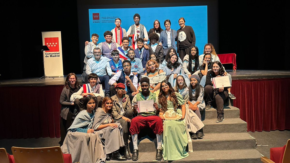 csanalfonso's tweet photo. ¡Lo hemos logrado! ☺️🤍 
¡Nuestra versión de #LesMisérables de @teatroSalfonso 🎭 🎶 ha conseguido el  #PrimerPremio y #MejorDirección en el XXXI Certamen de #TeatroEscolar @ComunidadMadrid, en la categoría de #Secundaria #LenguaExtranjera! 
#artesescénicas #OneDayMore @ARTESecm https://t.co/opfzqQjked