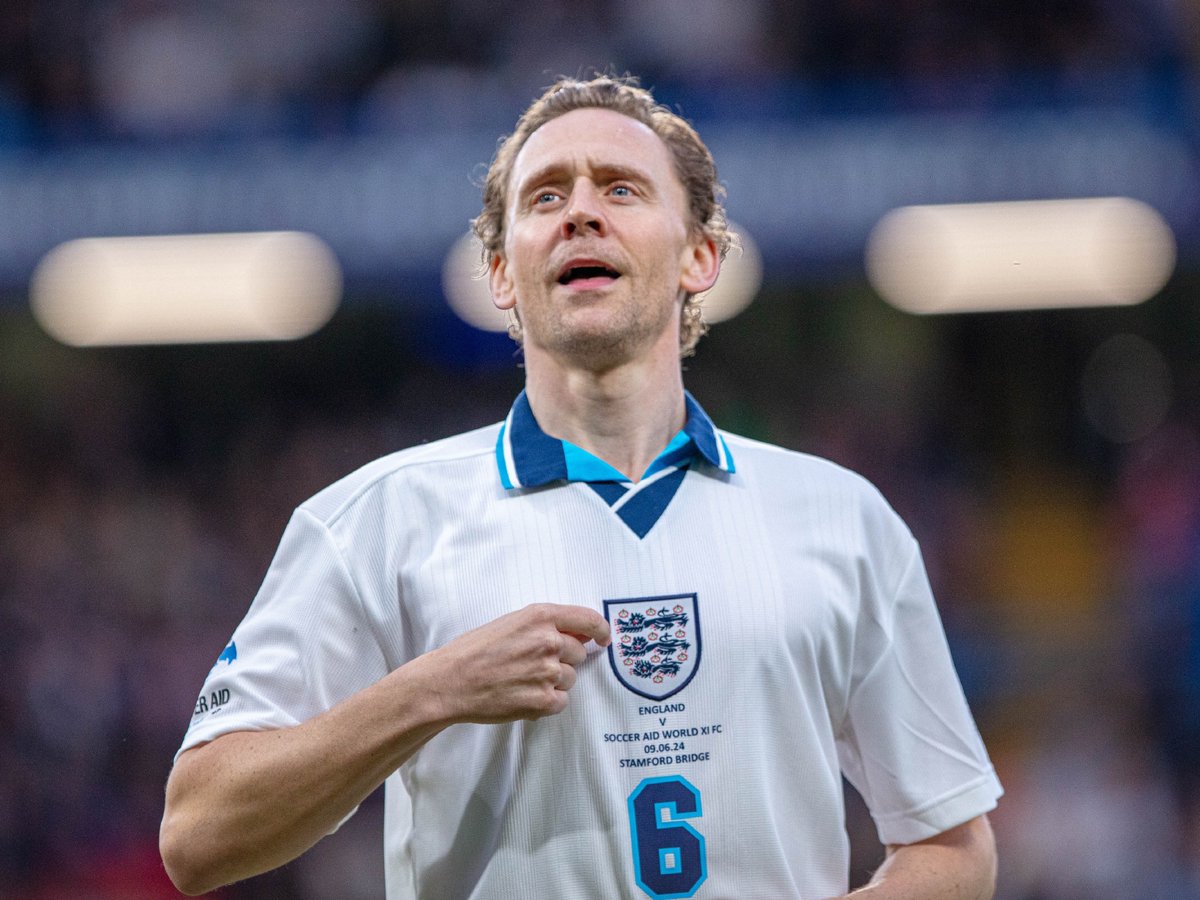 Shambelle97's tweet photo. Tom Hiddleston to the "Soccer Aid For UNICEF 2024." https://t.co/2ACTVWifvH