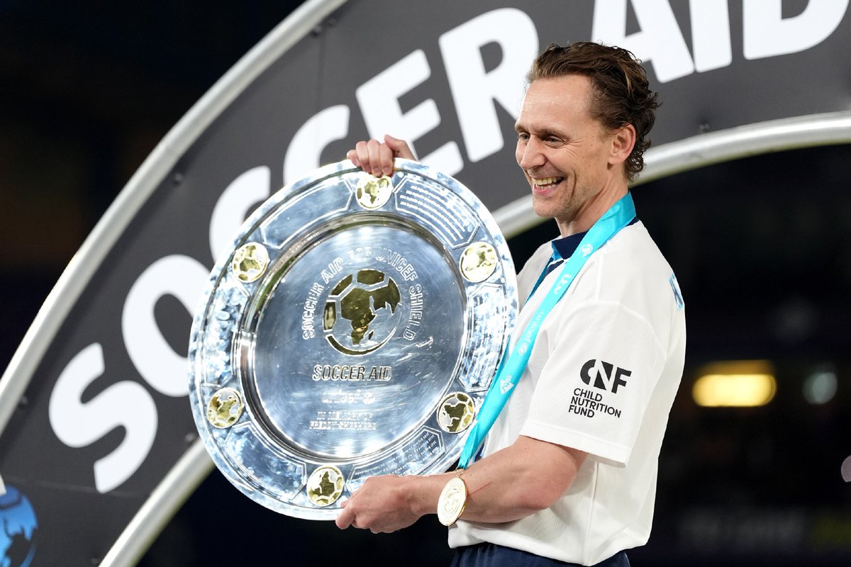 Shambelle97's tweet photo. Tom Hiddleston to the "Soccer Aid For UNICEF 2024." https://t.co/2ACTVWifvH
