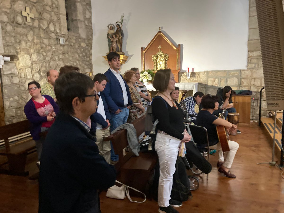 fedispa's tweet photo. Se retomó MISAS DE LA DISCAPACIDAD en la Diócesis Palentina. Gracias D. Mikel por regir la Misa de la Discapacidad, a los Hermanos GUANELIANOS, San Juan de Dios, FEDISPA y las entidades de la discapacidad, parroquias y zonas pastorales palentinas por el encuentro en Santa Marina. https://t.co/BULy0iTSHd