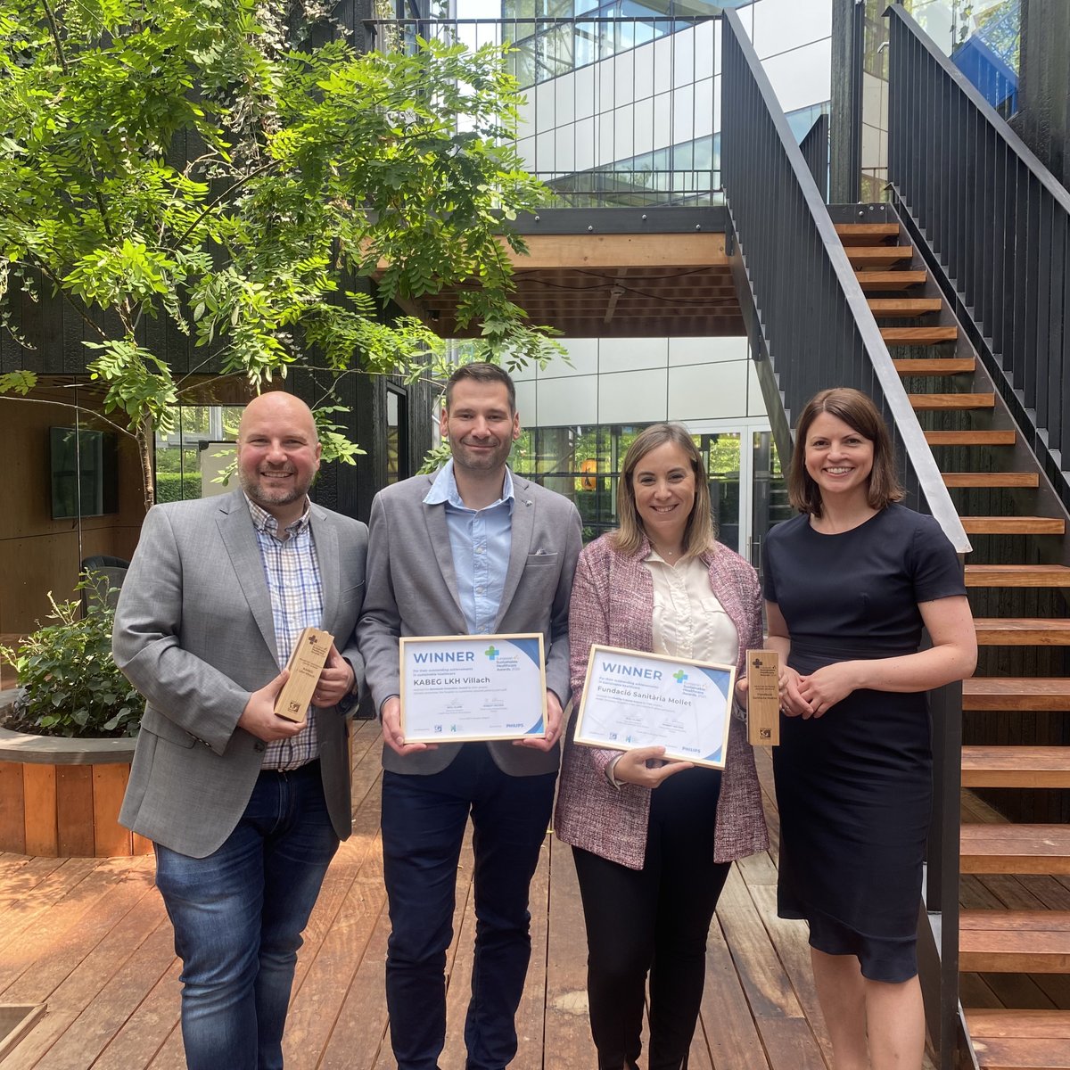 HCWHeurope's tweet image. We proudly announced the winners of the 2024 European Sustainable Healthcare Awards at a live ceremony in Brussels during @CleanMedEurope. 

Congratulations to winners:
🏆 @lynnelsey 
🏆 @fsmhospital
🏆 KABEG LKH Villach