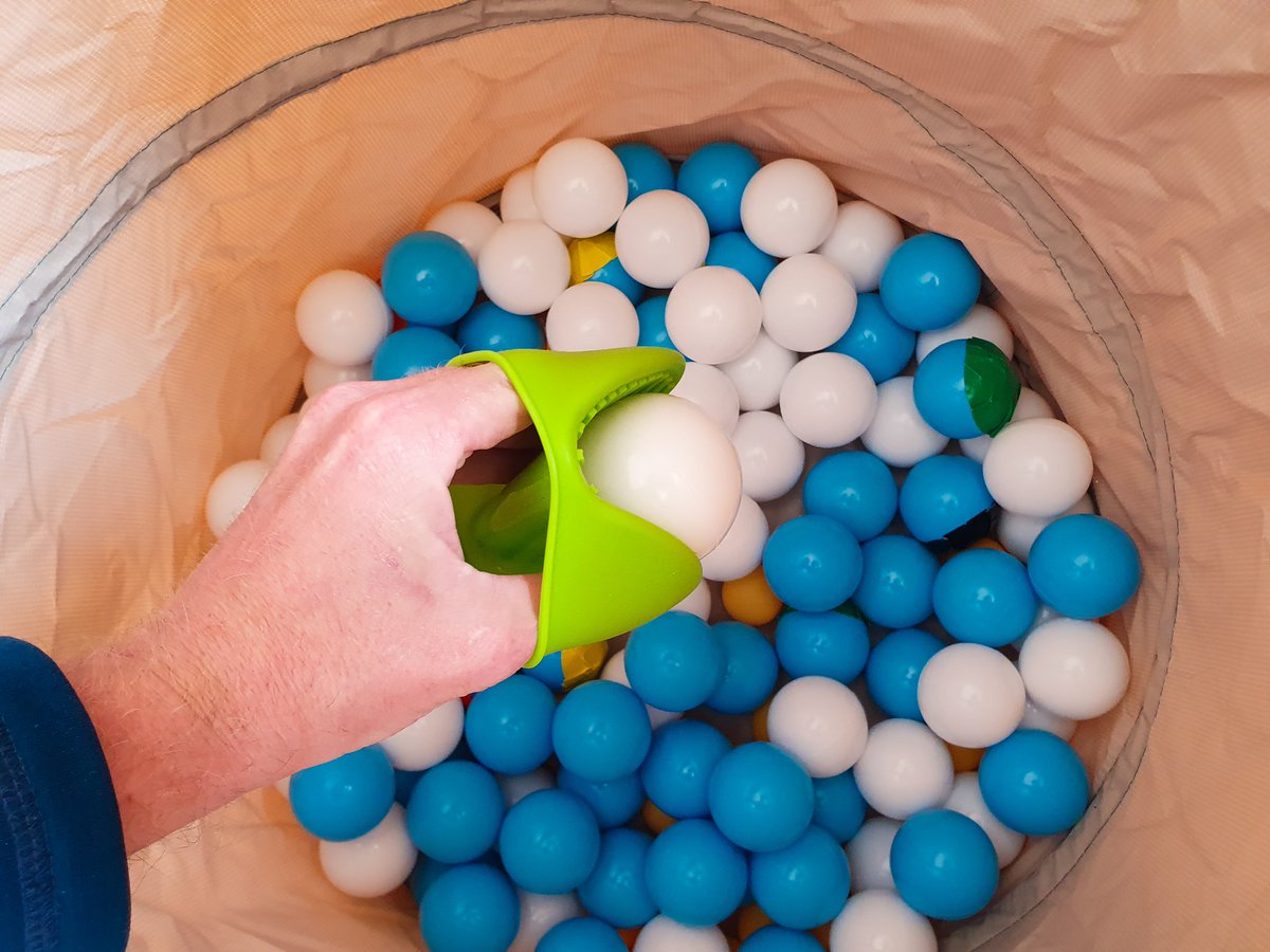 ap3489's tweet image. Exciting to be on day 2 of the @SideshoreEx Sea Safety Fortnight running the @UniofExeter @ExeterMarine Environment workshop. 

Indoor rockpooling, a ballpit feeding experiment, and becoming ocean heros with primary kids!

#SciComm #STEM #BlueFuture #EducationMatters