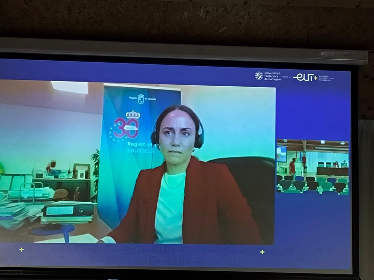📌 El evento #BlueDivet reúne a miembros del sector marino y educativo en la <a href="/UPCToficial/">Universidad Politécnica de Cartagena | UPCT</a> 

🗣️ Lo ha inaugurado la vicerrectora de Investigación, Catalina Egea, y ha intervenido telemáticamente Lucía Huerta, directora de <a href="/RegMurciaBrux/">RegiónMurciaBruselas 🇪🇺</a> 

Síguelo 👇🏻

🔗 youtube.com/watch?v=WWzFdq…