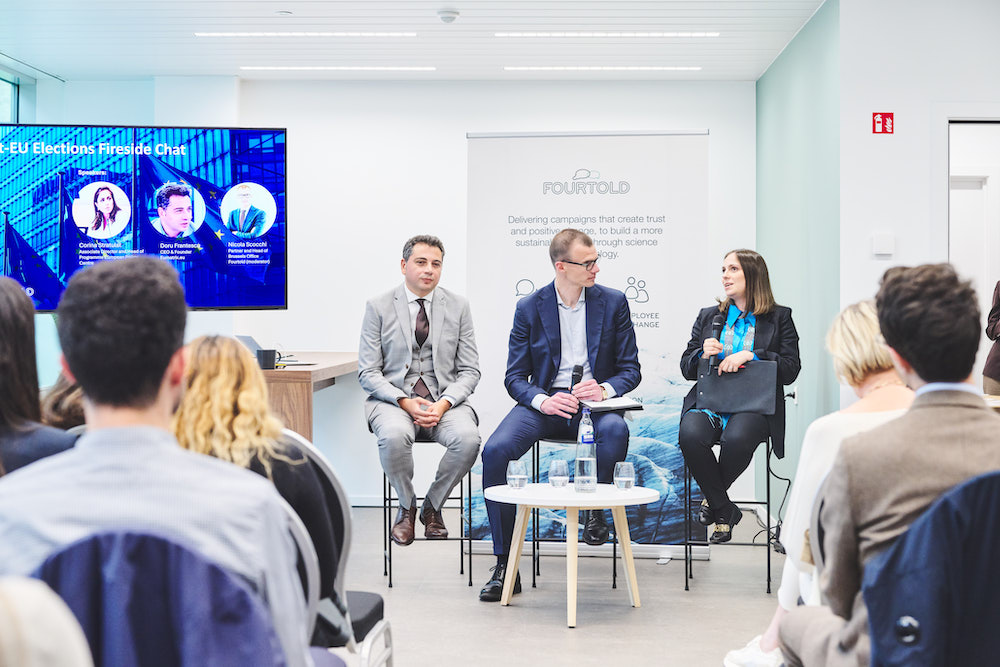 Fourtold tweet media