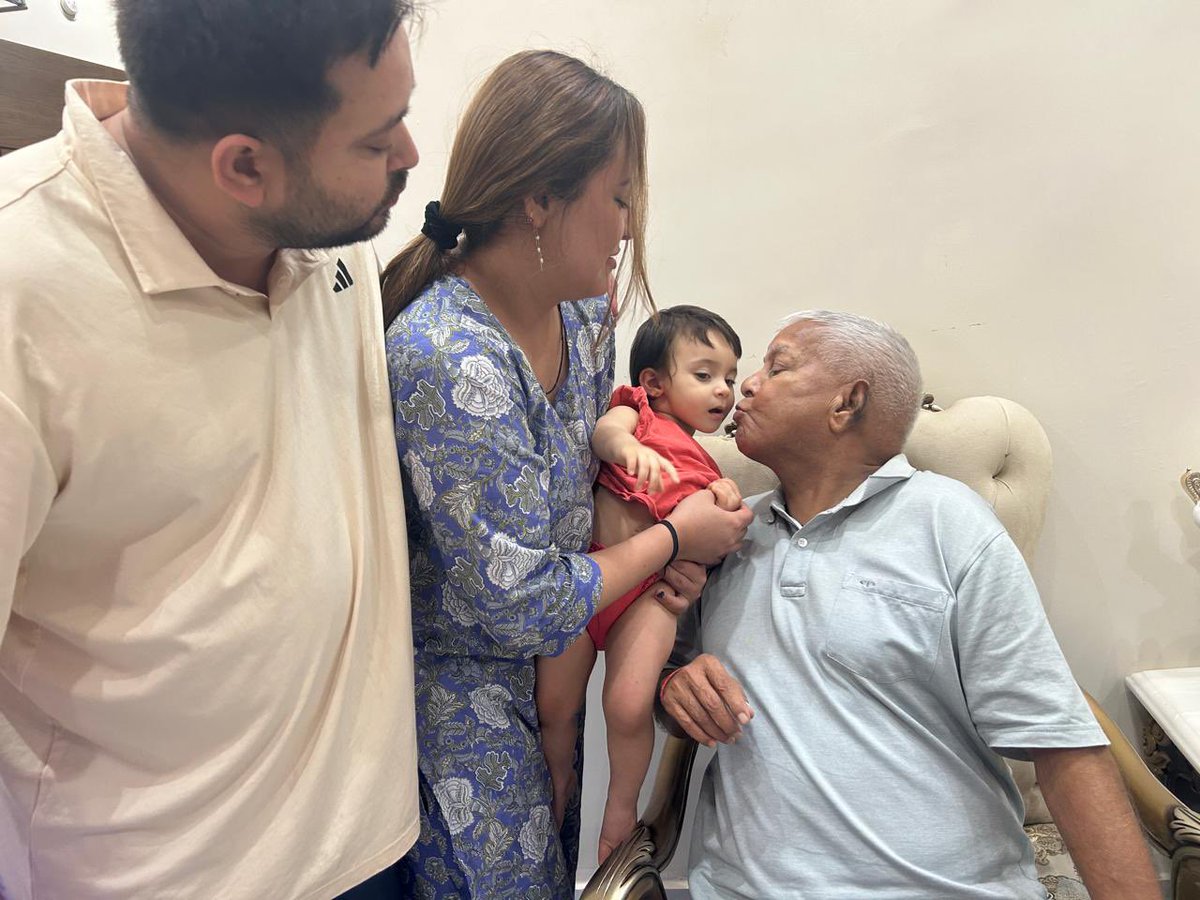 yadavtejashwi tweet picture