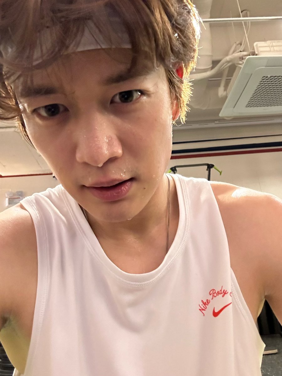 FINALLY SOME PROPER GYM PICS