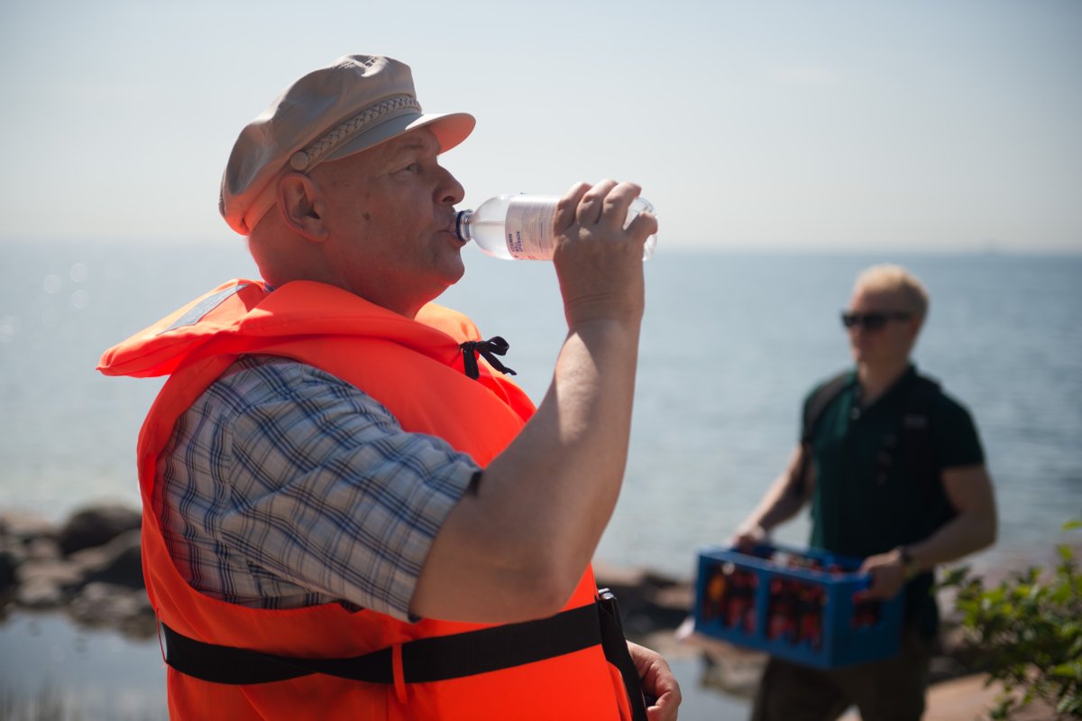 10 vinkkiä vesiturvallisen kesän viettoon – toukokuussa hukkui 7 ihmistä. Tammi-toukokuun aikana on hukkunut 19 ihmistä. Ennätyksellisen lämmin sää ja nopeasti lämmenneet vesistöt ovat lisänneet vesipelastustehtäviä viime viikkoina. #viisaastivesillä 

suh.fi/toukokuussa-hu…