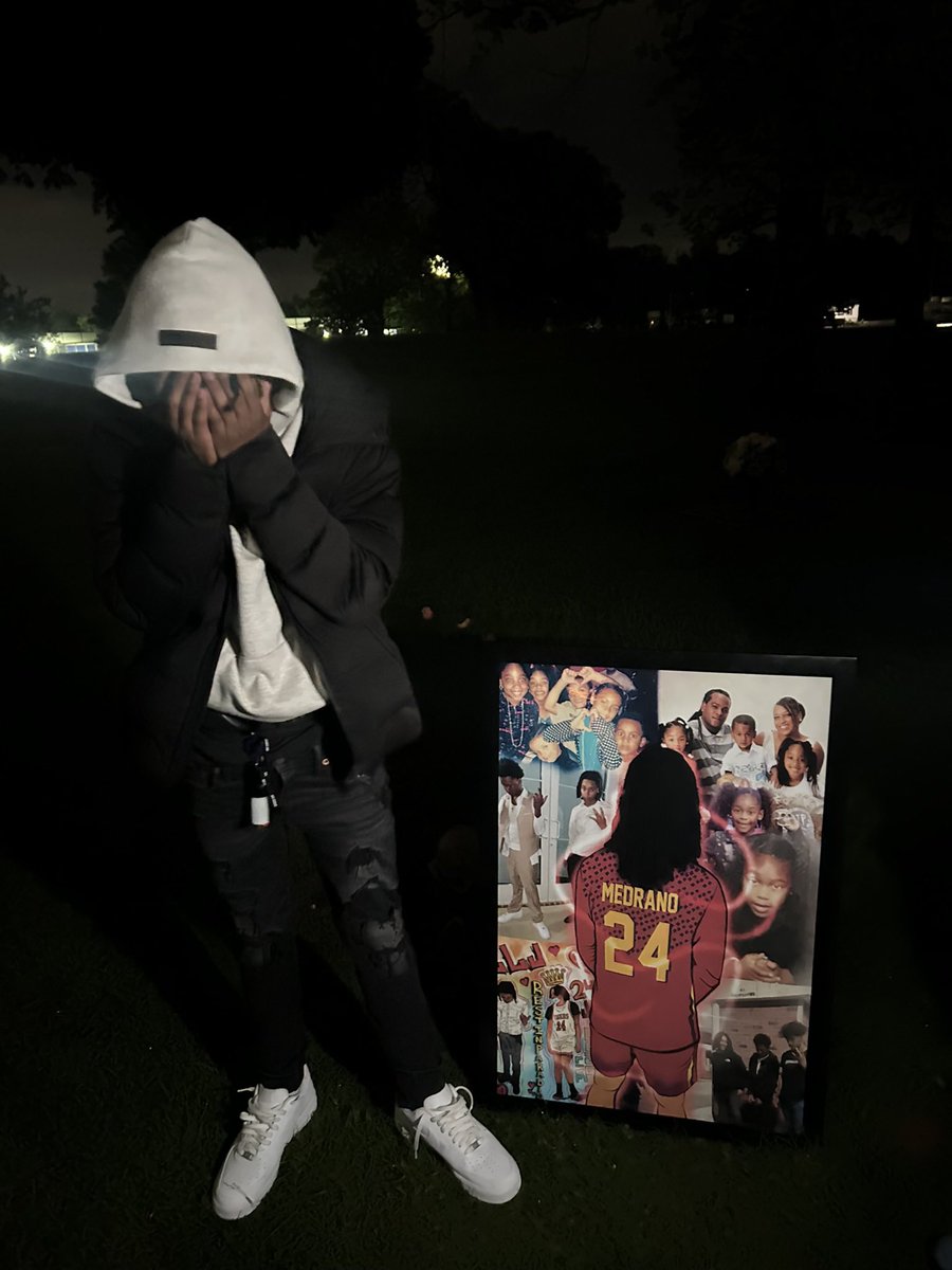 lulBrackz's tweet image. I love poppin my shit  🩸
Miss you ls babygirl 🫶🏾
#FDM #LLDAMEN 🕊️💕