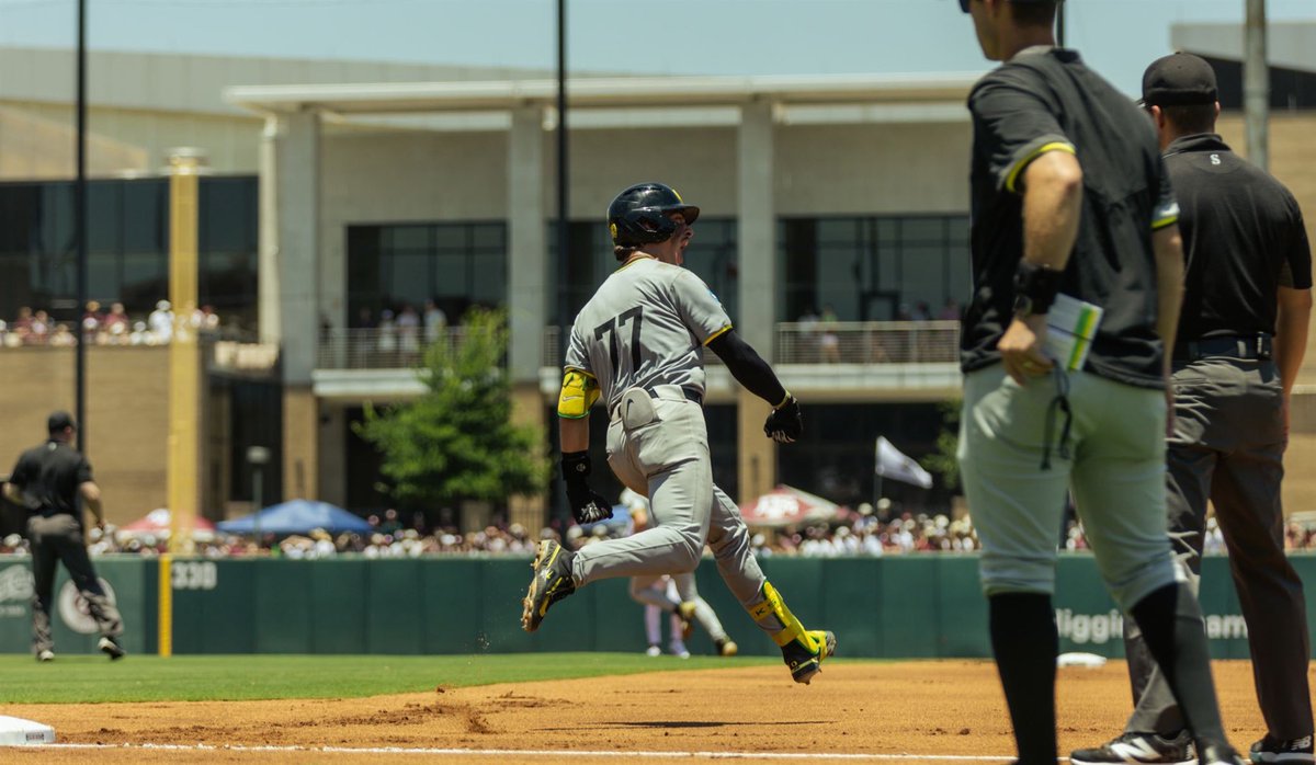 Anson Aroz tweet media