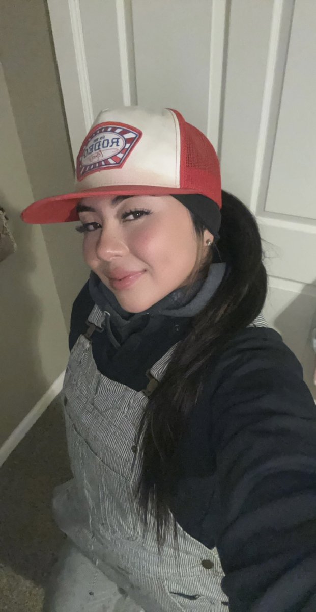 jasslexism's tweet photo. POV: your favorite helper 🤟🏽 https://t.co/u6i9lwAleP