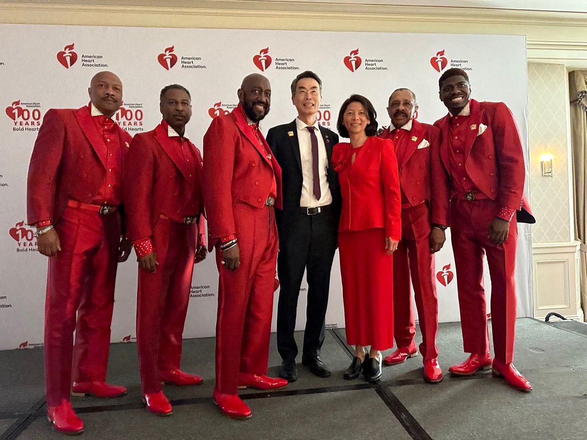 Happy 100th birthday to <a href="/American_Heart/">American Heart Association</a> at <a href="/DrakeChicago/">The Drake Hotel</a> tonight. Special thanks to all volunteers, supporters, staff &amp; <a href="/thetemptations/">The Temptations</a>. Our 2nd Century Vision is to advance health &amp; hope for everyone, everywhere! <a href="/NancyatHeart/">nancyatheart</a> <a href="/HeartBobH/">Robert Harrington</a> <a href="/AHAScience/">AHA Science</a> <a href="/AHA_Research/">AHA Research</a> <a href="/KChurchwellMD/">Keith Churchwell, MD</a>