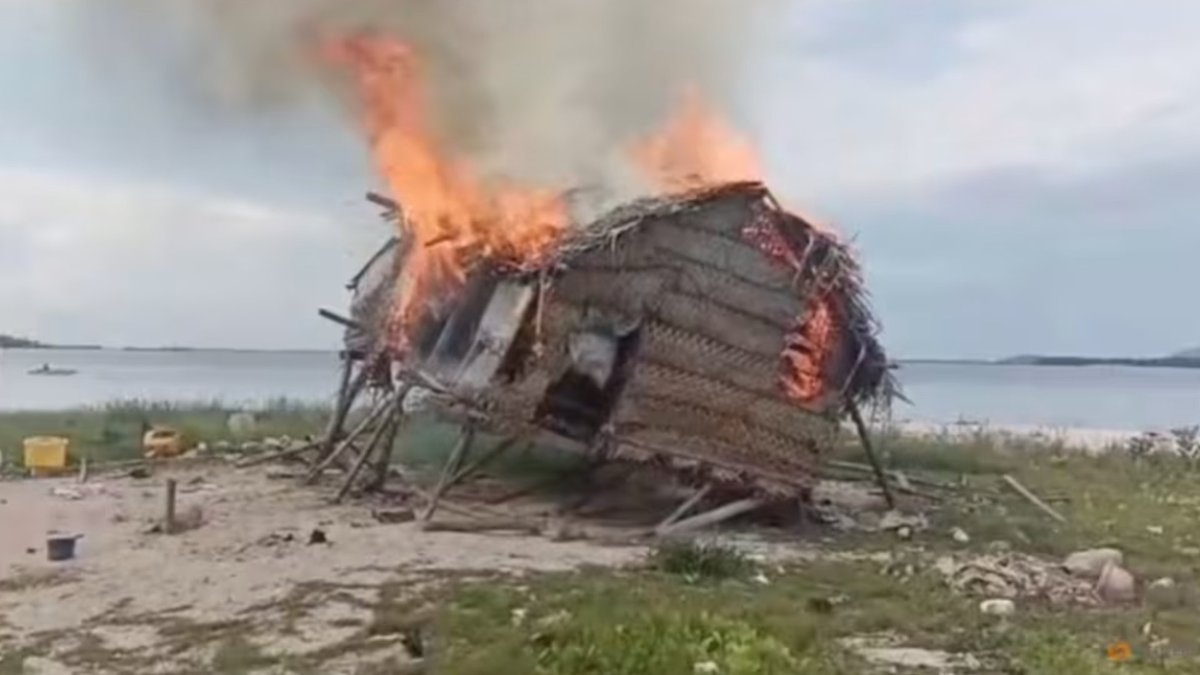 Arju M 🚣 tweet media