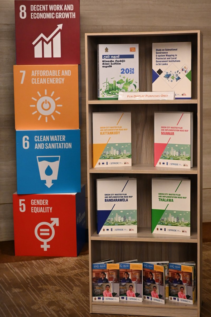 UNDPSriLanka's tweet photo. Day 2 of the @EU_in_Sri_Lanka 🇪🇺 funded #CDLG Symposium has just begun! Session 1 will focus on advancing #digitaltransformation to establish a citizen-centric digital #governance system, allowing enhanced public service delivery efficiency & strengthened #public participation. https://t.co/P0KPqsd6cD