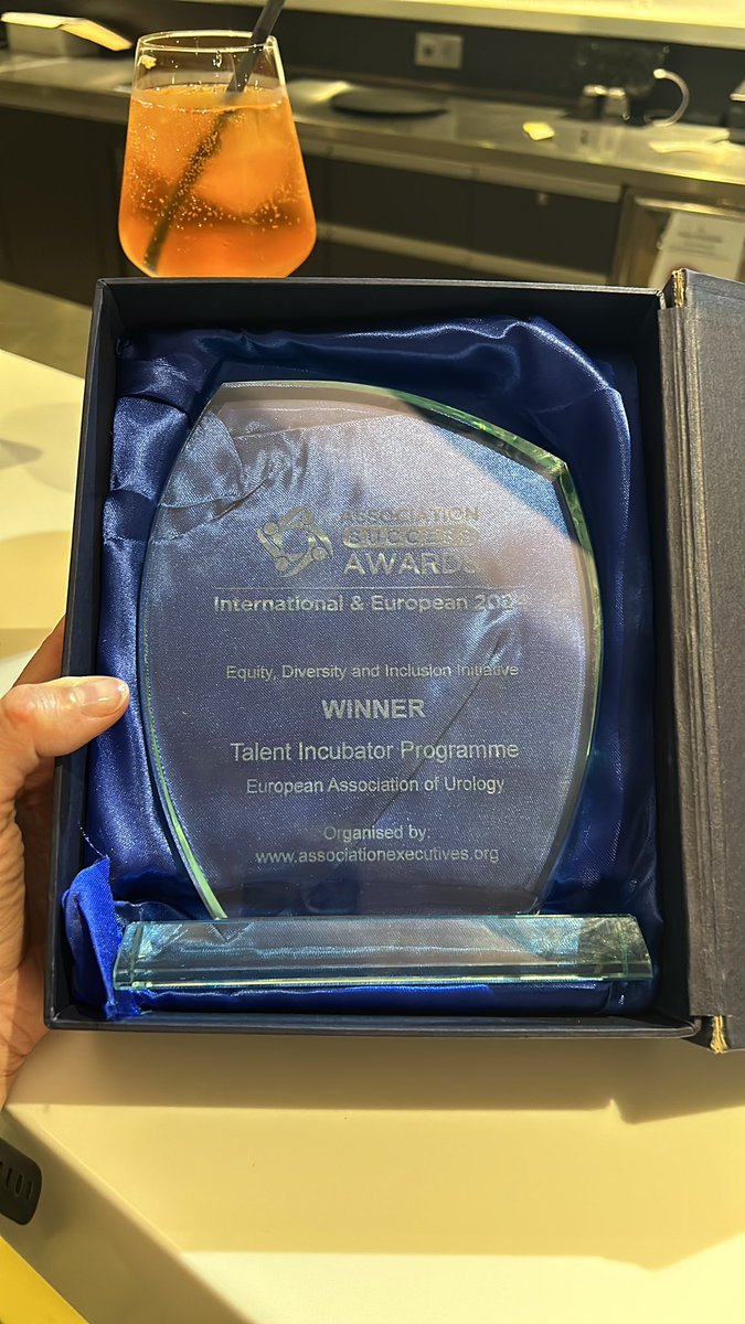 Empowering young urologists to become a holistic doctor. That is the goal of the #EAUTalentIncubator Programme. 

When it actually works and it is internationally recognised, it all comes together. Thank you 
@assnexecs for awarding our programme with the #AWC2024 EDI award!