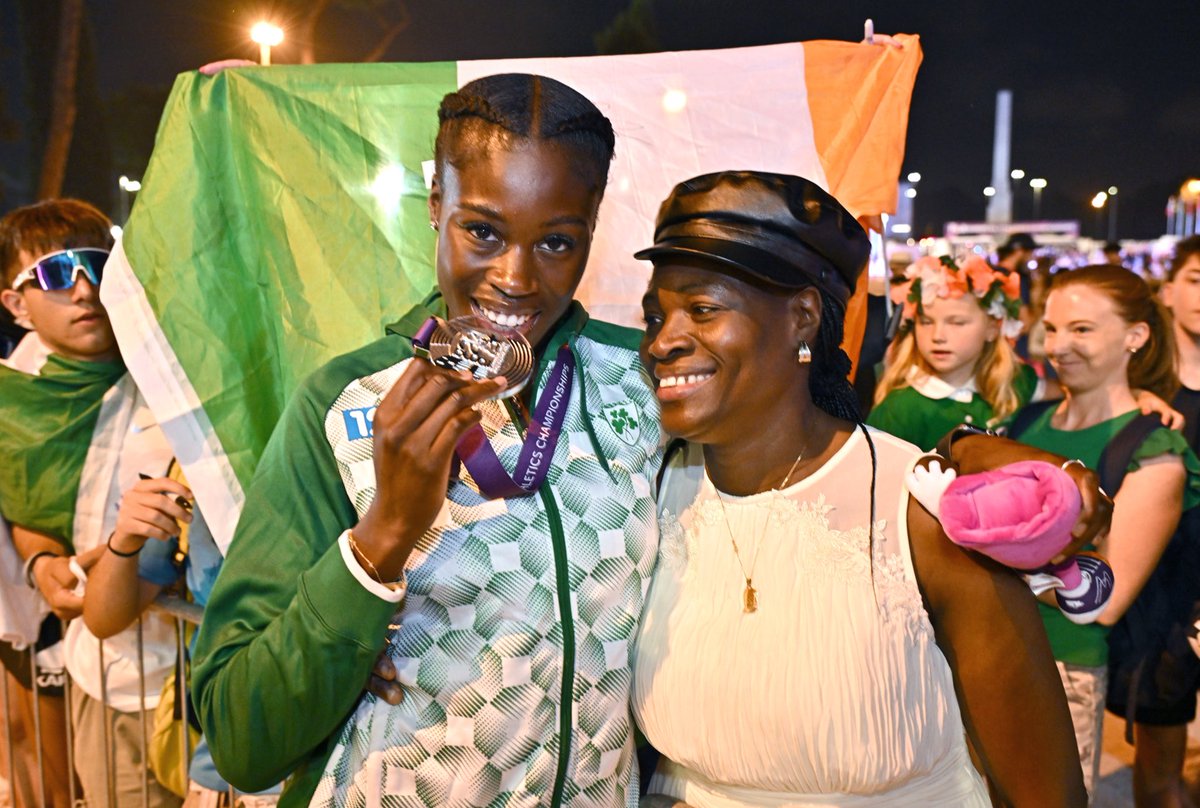 Proudest mam in the world 🥹💚

📸 <a href="/sportsfile/">sportsfile</a> 

#TeamIreland