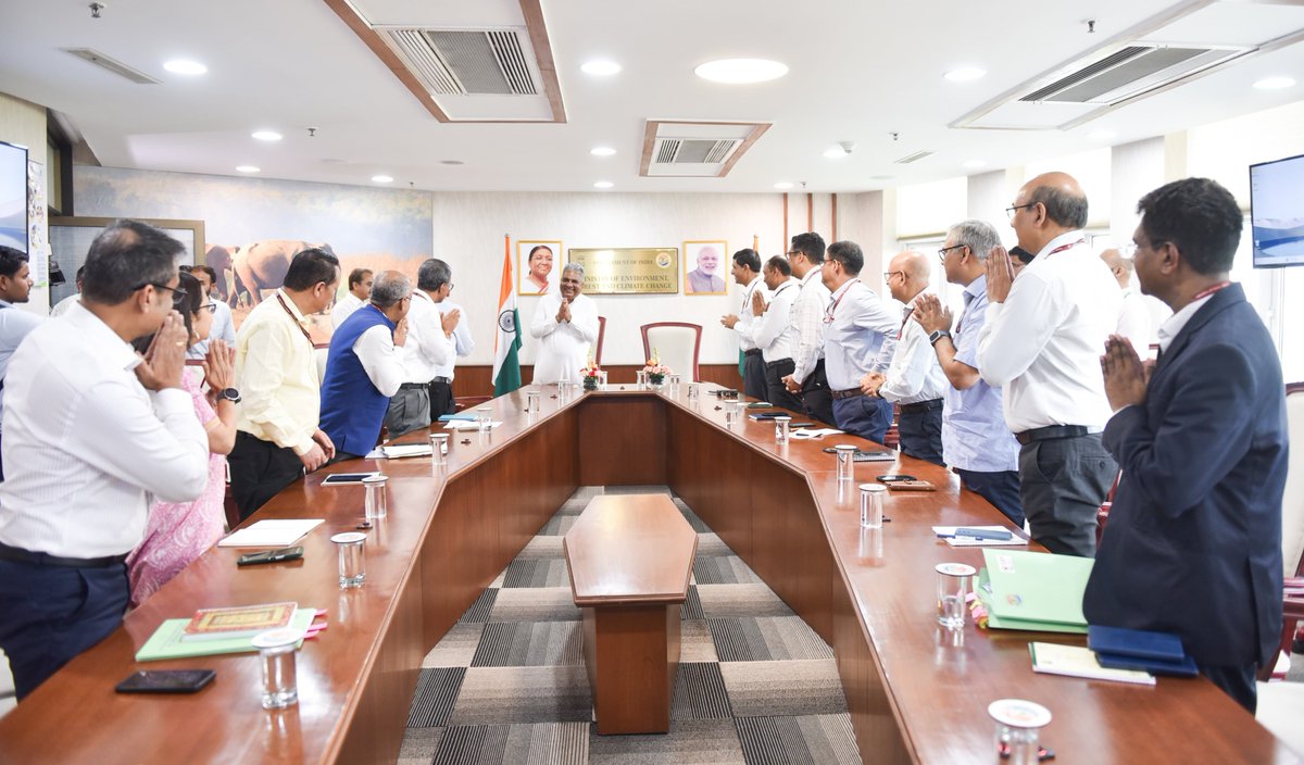 Assumed charge of the Ministry of Environment, Forest and Climate Change today.

Under the visionary leadership of PM Shri <a href="/narendramodi/">Narendra Modi</a> ji, I look forward to continue working towards ensuring development and environmental protection as the country marches ahead towards becoming