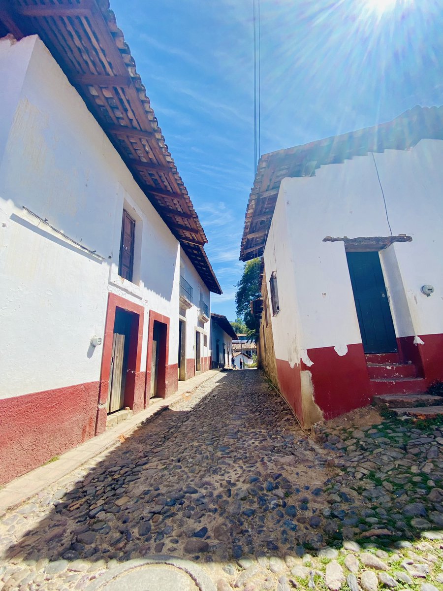 Maribel_129's tweet photo. @patobonato San Sebastián del Oeste, México. https://t.co/kIaKtRKnHL