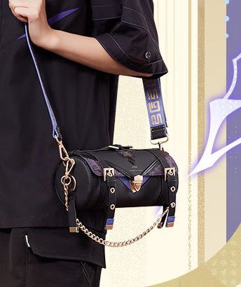 FUSHIGUR0's tweet photo. cyno’s bag matches his canon one omg https://t.co/ZfeF58Coh8