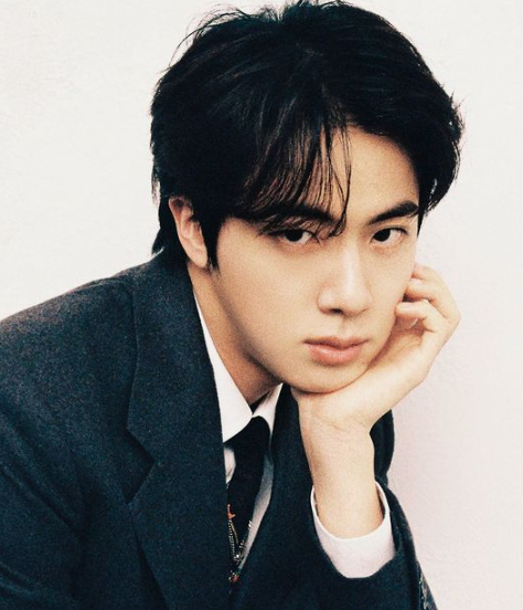 AboutMusicYT's tweet photo. Jin of BTS will be discharged from the military tomorrow! https://t.co/Pg0YlwRTpM