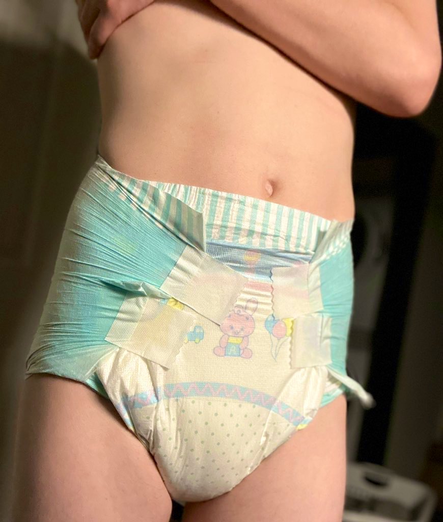 twinsofAlice's tweet image. Only babies are afraid of the dark 🫣