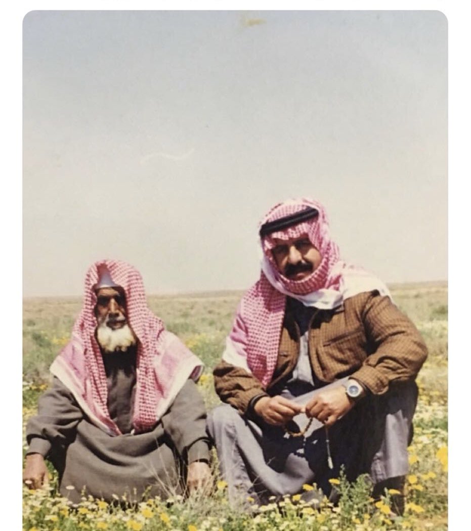 #محمد_بن_مهدي_الشياهين
رحمه الله.
صورة تجمع الامير ؛ سلطان بن محمد الكبير ال سعود 
مع الشيخ ؛ محمد بن مهدي الشياهين رحمه الله رحمةً واسعه
#ال_بالحسن
#المساعره
#الدواسر
#وادي_الدواسر
#رمز_قبيلة_الشياهين