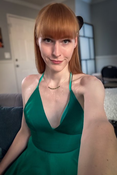 Green is my least favorite color 💚 https://t.co/Gd3catzTgY