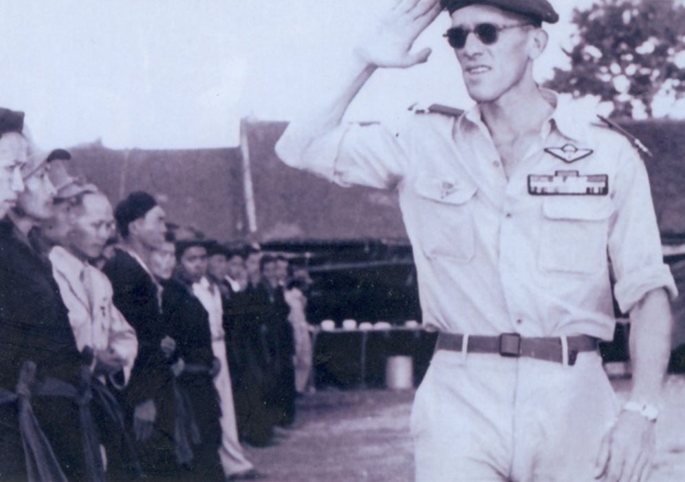 TheatrumBelli's tweet photo. 11 juin 1917 : naissance de Jean #Sassi, figure des #parachutistes durant la Seconde Guerre mondiale et la #guerre d’#Indochine
https://t.co/ZaHaw5zmo7

@11eBP 
#Guérilla #Paras https://t.co/B9OxXGdTRr