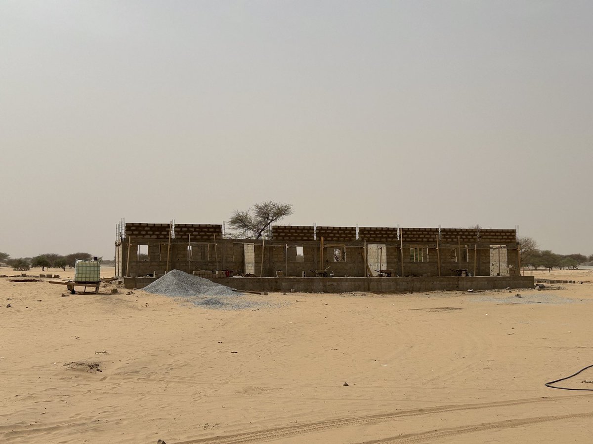 lauralocastro4's tweet photo. Nexus in action in the IDP site of Fourkouloum, Chad. Humanitarian and development actors come together to give life to a new “village” hosting IDPs and Chadian residents. The World Bank, UNDP complement the work of UNHCR, IOM and NGOs. Working together for the same cause! https://t.co/4SoEED9Zg0