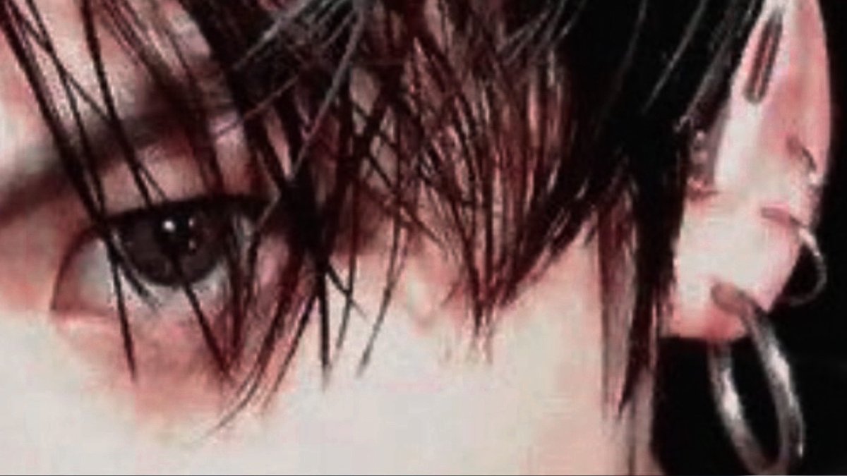 archivesofkook's tweet photo. jungkook's                        also                  jungkook’s
      eyes                                                                eyes https://t.co/vmulYGNJSF