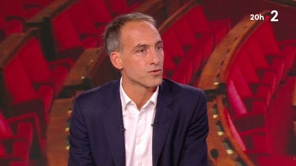 On a beaucoup parlé de prépuce ces dernières semaines. 

Dans le cas de Glucksmann ce n'est visiblement pas que son prépuce qui a été coupé. 

C'est aussi ses couilles. 

#NUPES