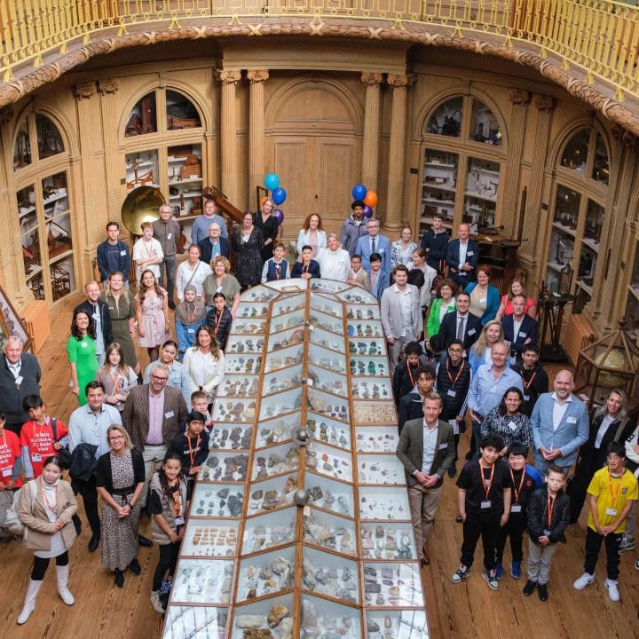 Geen betere manier om kinderen te inspireren dan ze een dag de baas te laten zijn. Tim (15) nam zijn dubbelrol  zeer serieus. Dank je wel, Tim, voor je gezonde inspiratie als baas van <a href="/zorgenzekerheid/">Zorg en Zekerheid</a> en zorggroep Haarlemmermeer! <a href="/JINC/">JINC</a> #jincbaasvanmorgen