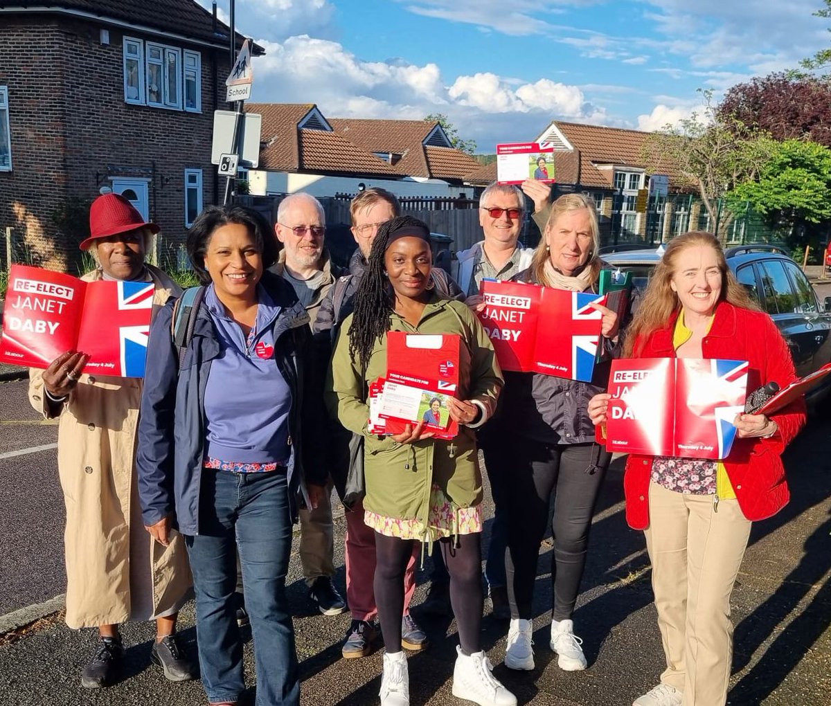 JanetDaby's tweet photo. Happy to have Bellingham as part of #LewishamEast 👏

We had a strong turnout of @lewishamlabour cllrs &amp; members on the doorstep &amp; the rain 🌧️ held off for us!

Taking that extra time to speak to residents makes a big difference in deciding to #VoteLabour on 4th July 🗳️ https://t.co/O15HdLwknB