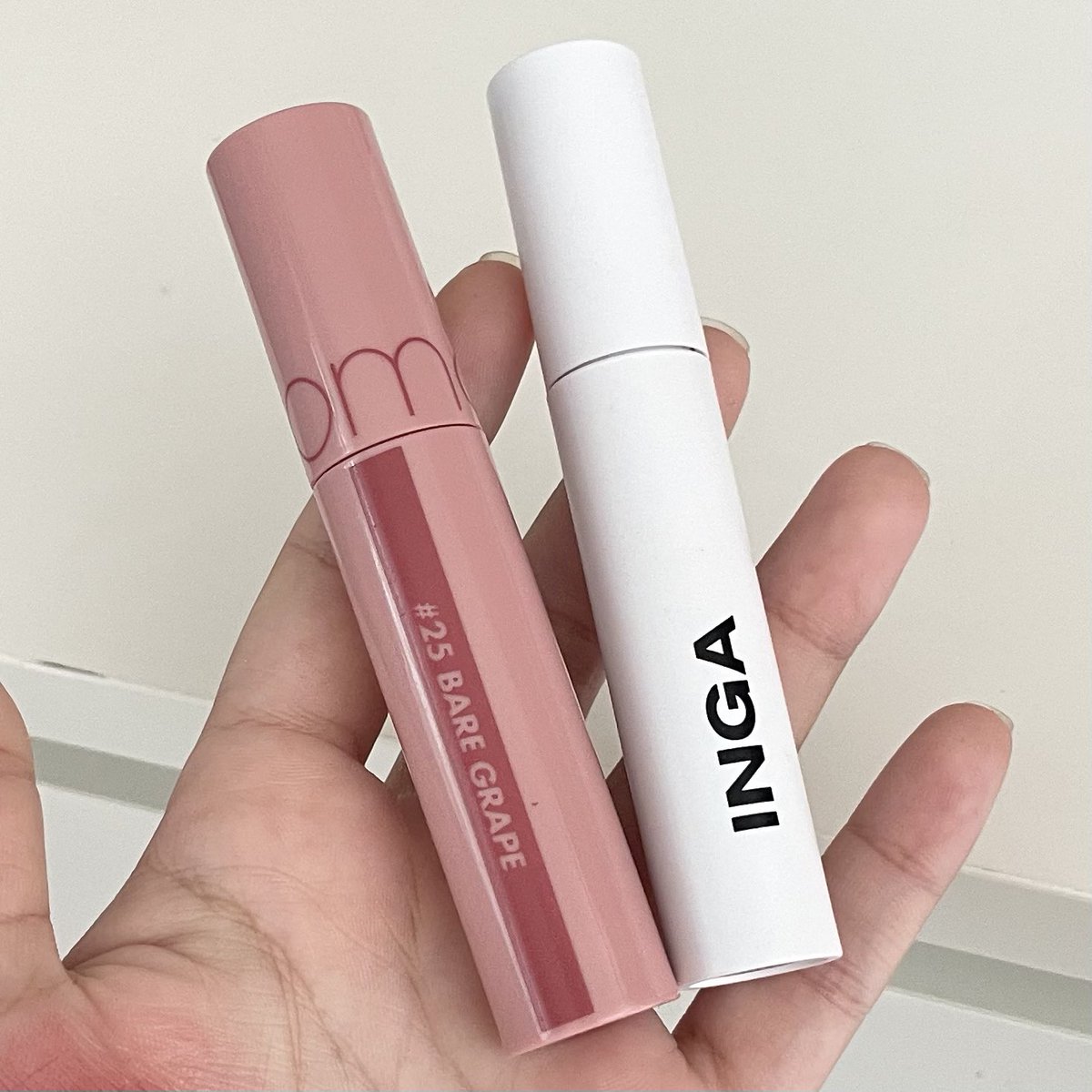 mmytype_'s tweet photo. สีนี้ของinga คล้ายromand 25 โทนชมพูๆแล้วฟินิชฉ่ำกว่า5555 ถูกด้วยยแท่งละ100กว่าบาท https://t.co/0d3lzMGvu7