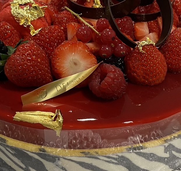 EguchiKazuaki's tweet photo. 今日は最高の1日だー
たくさんケーキを作らせていただきました

ジェシーさん
お誕生日おめでとうございます🎈

#HappyBirthdayJesse 
#ヒィーヤイェーヤメーン https://t.co/uEEUosj3V6