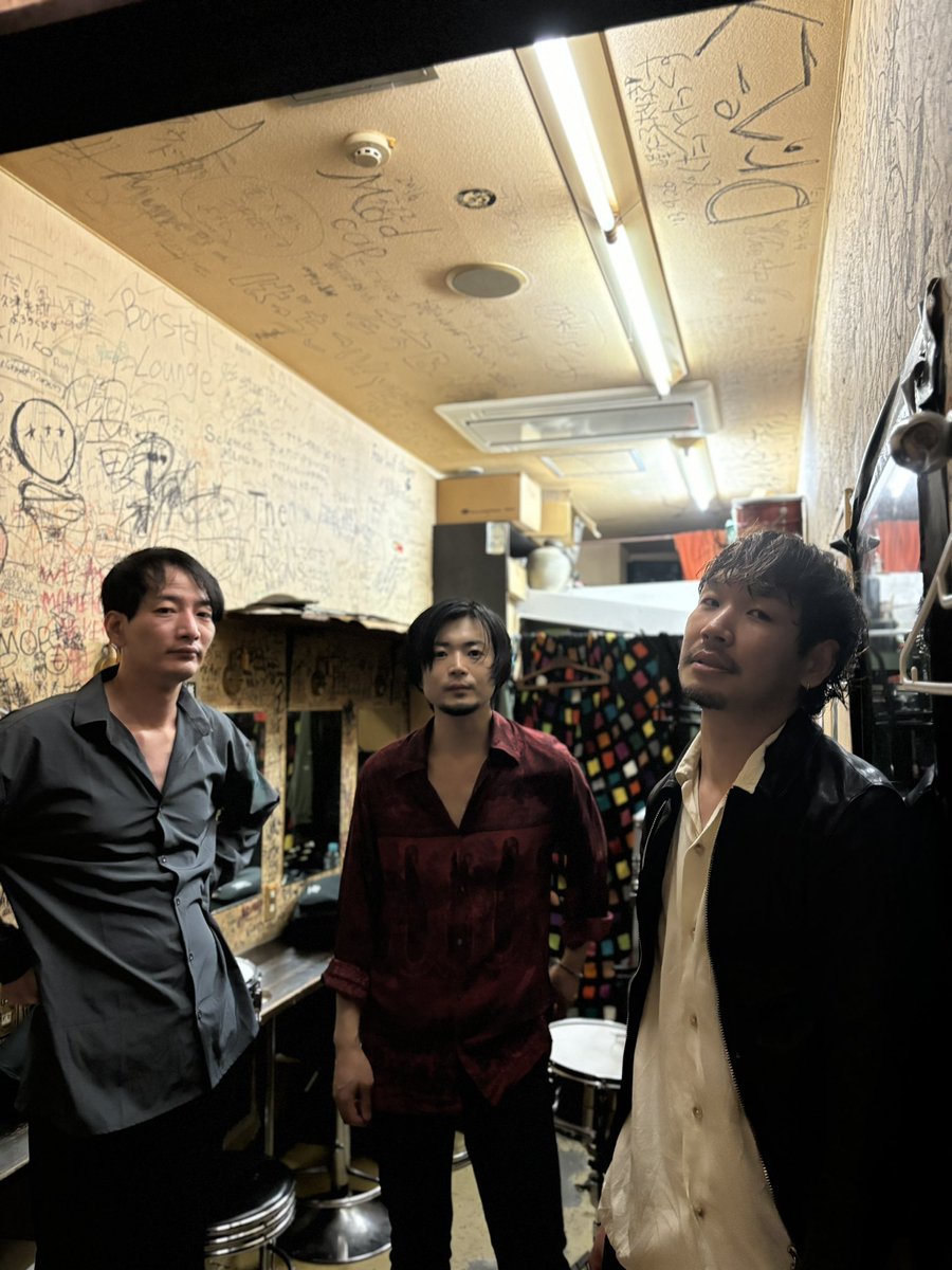 mudysics's tweet image. 2024/6/9新横浜LiT
ありがとうございました！
ここからショートツアー始まります！

6/22(sat)岐阜中津川Breath
6/23(sun)名古屋MUSIC FARM
7/19(fri) 仙台FLYINGSON
8/4(sun)下北沢Daisy Bar

次回は岐阜中津川Breath！
是非会場でお待ちしてます！