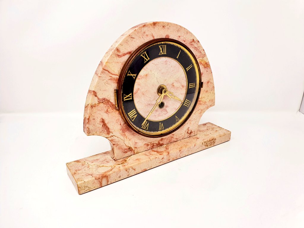 annasartdecouk's tweet photo. Lovely pink marble #artdeco clock. Not running sadly but still a fab decorative piece! £45.
https://t.co/VQa6ZEUTkG
#annasartdeco #artdecoforsale #artdecolovers #antiquesandvintage #antiques #clocks #pinkmarble #artdecoclock #artdecoclocks #deco #1930s #vintage #vintageclocks https://t.co/YzpWJKmjjM