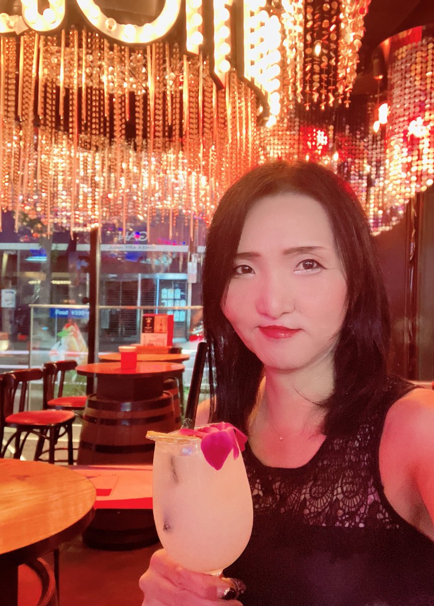 銀座<a href="/ribocean_ginza/">RIB HOUSE / OCEAN HOUSE</a> 
2022年12月21日、そうるまんきちさんがオーガナイズの日にゲストDJとして呼んでいただき、あれよあれよと毎月第二水曜のレギュラーにしていだいて一年以上が経ちましたが、この度お店がクローズするとのこと。