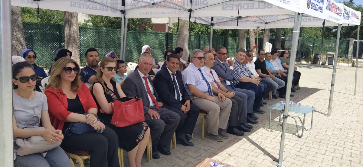 memsilivri's tweet photo. Beyciler Mukaddes Sönmez Ortaokulu tarafından düzenlenen “Çevre Haftası” programına İlçe Milli Eğitim Müdürümüz Zekeriya ARTAR ve Trakya Üniversitesi Öğretim Üyeleri katılım sağladı .

@tcmeb @istanbulilmem @mucahityentur @ArtarZeki https://t.co/aoDqrM9YTb