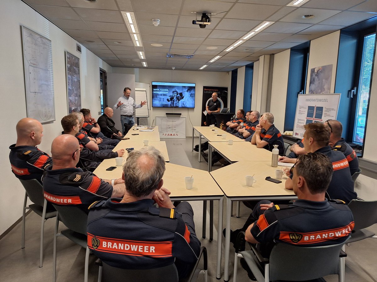 Vandaag zijn we in Rijswijk voor een training van Cobra Coldcut Systems over de inzet van Ultra Hogedruk Systemen bij lithium-ion batterijbranden. Dit in voorbereiding op onze testen op 27 juni.