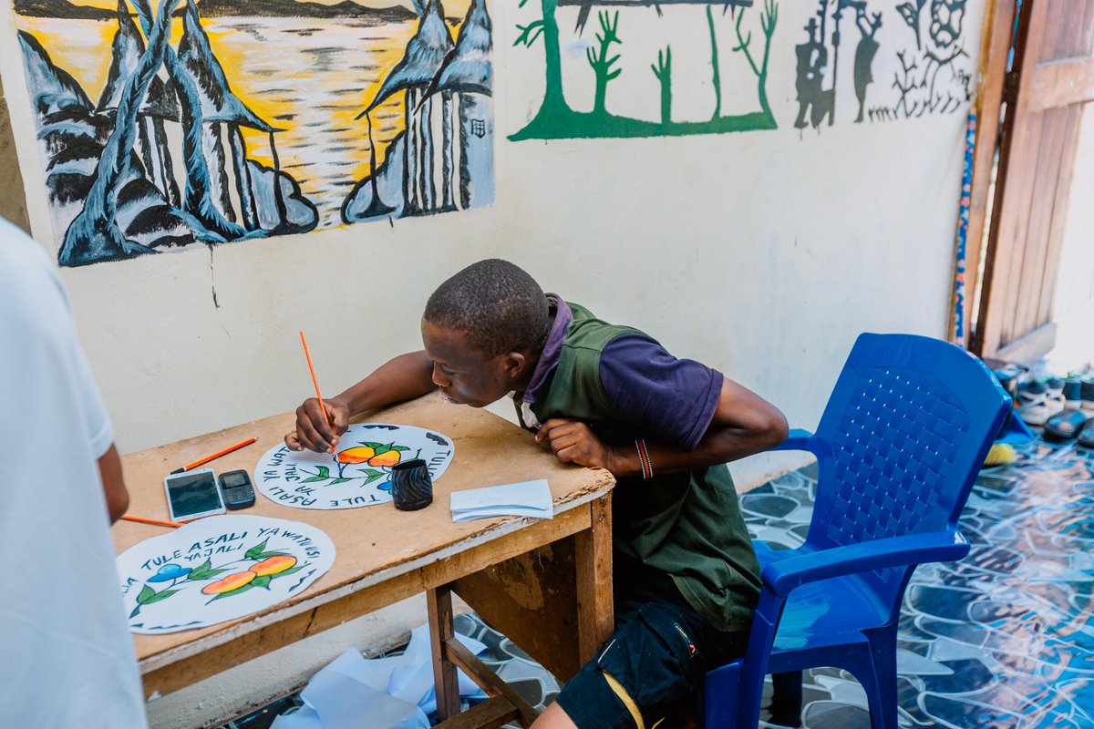 Mafunzo ya Ususi wa Ukili pomaja na Uchoraji yanaendelea na vijana 
wanaendelea vizuri kwenye mafunzo yao 

@tangayetu__
@tangayetu__
<a href="/swahilipothub/">Swahilipot Hub</a>
@abdullatiffamau
<a href="/goynmombasa/">Global Opportunity Youth Network</a>
@hd_consulting_associates
@bintsaad_ukili

#tanzania #tangajiji #usisiwaukili  #swahilipothubmombasa