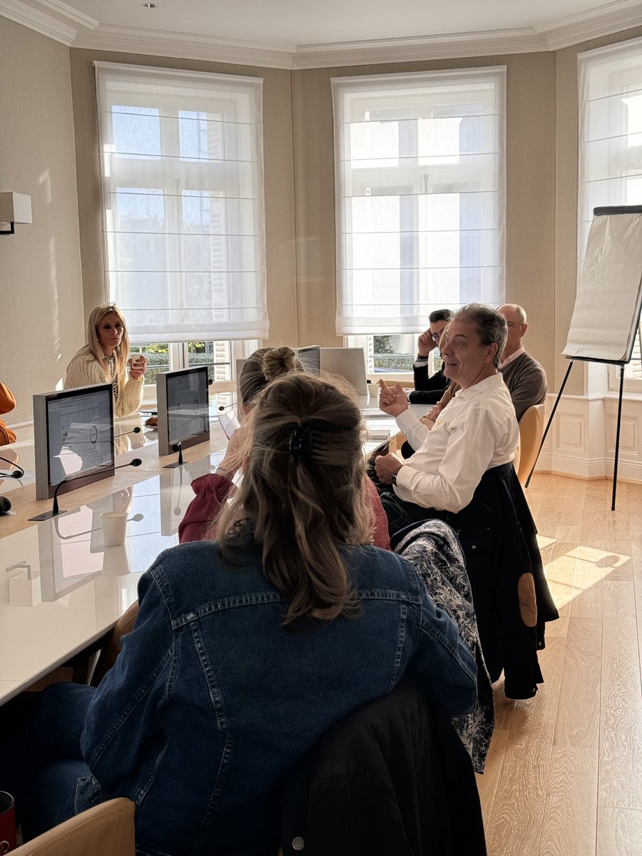 #dévéco 
🚀 Nouvelle réunion du club Entreprises &amp; Territoire Cœur Côte Fleurie ce matin sur le thème de l’emploi, avec une présentation de l’<a href="/Afpa_Formation/">Afpa</a> et du dispositif #AFEST, un moyen concret d’encourager la formation et la montée en compétence des salariés.