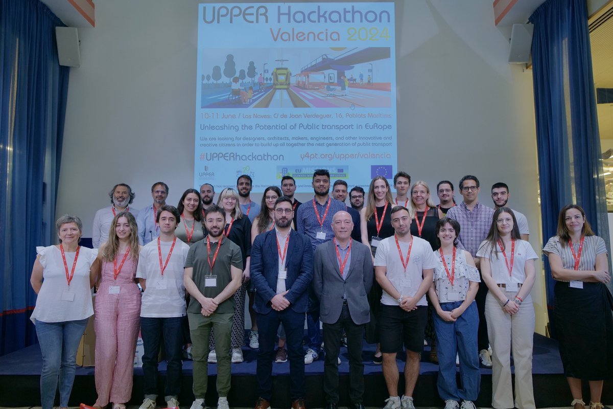 Y4PT's tweet image. A group portrait of all the participants at 🚀 #UPPERhackathon with the Deputy Mayor for Mobility of the City of 🌉 #Valencia 🇪🇸 Jesús Carbonell Aguilar and the CEO of EMT (PT operator) Manuel Martínez Grau.

🇪🇺 #UPPERprojectEU #EUGreenDeal #NetZero #H2020 #EUmissions #HorizonEU