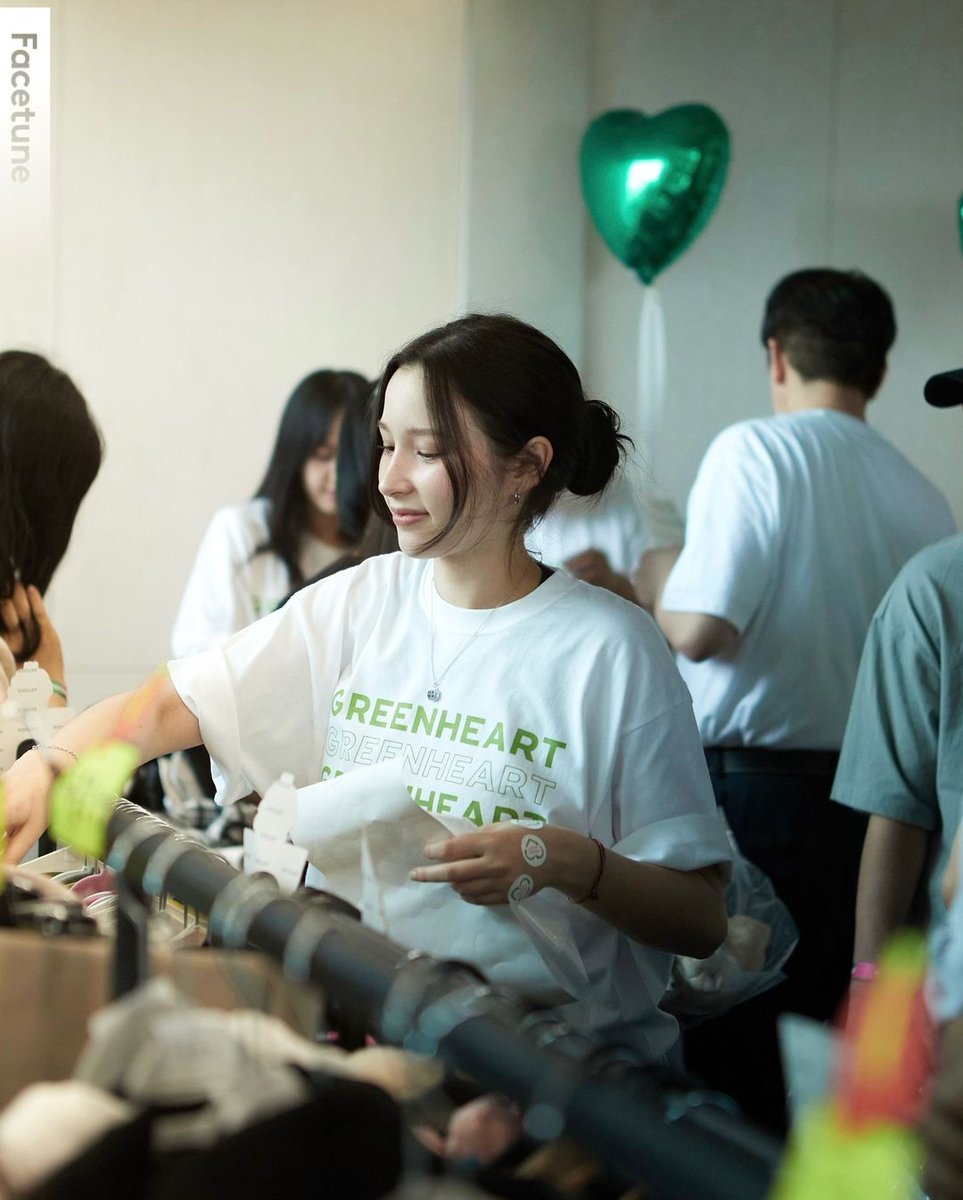 leanavvabHQ's tweet photo. 📷 240611 via instagram post
🐰: looking back once again on #유니세프 #그린하트바자회 💚*
🏷️: @/unicef_kr
*rough translation of the entire caption on 2nd pic
#JLEA #정리아 #JungLea #leanavvab #랴밥 #leamon #UNICEF #ForEveryChild #그린하트바자회 #GreenHeartBazaar https://t.co/NdDlycKy5w