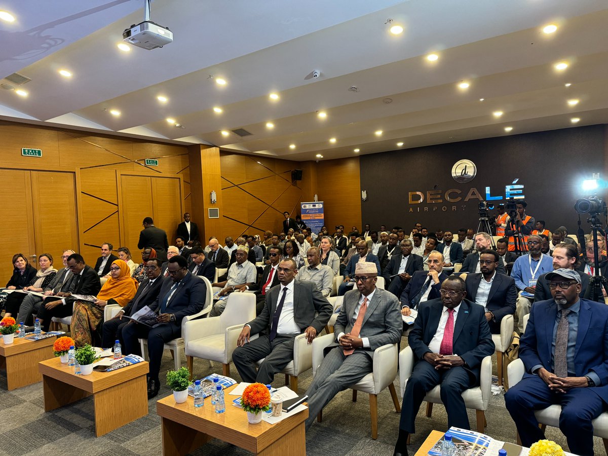 UNDPSomalia's tweet photo. Happening now: Somalia is launching the Rapid Post-Disaster Needs Assessment in Mogadishu. The report reveals the impacts of the 2023 Deyr floods and recovery needs.

Key findings:
Total Loss & Damage: $176
Total Recon & Recovery Needs: $230m

Supported by @WorldBankAfrica, @EU_in_Somalia, @UNinSomalia 

Watch live: https://t.co/oCd6MJLNcR